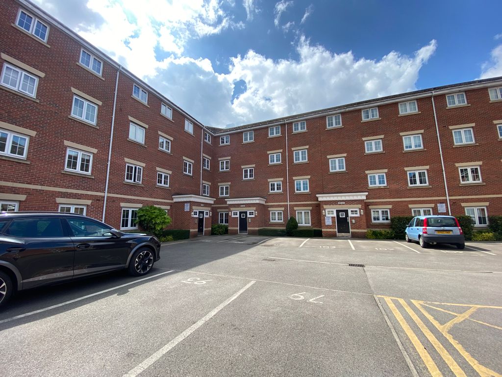 2 bed flat to rent in Jenkinson Grove, Armthorpe, Doncaster DN3, £725