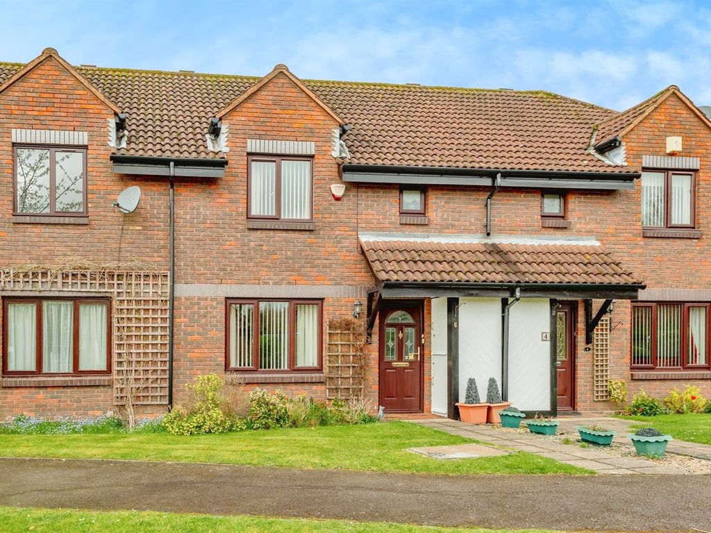 2 bed property for sale in Oaklands Drive, Redhill RH1, £350,000 Zoopla