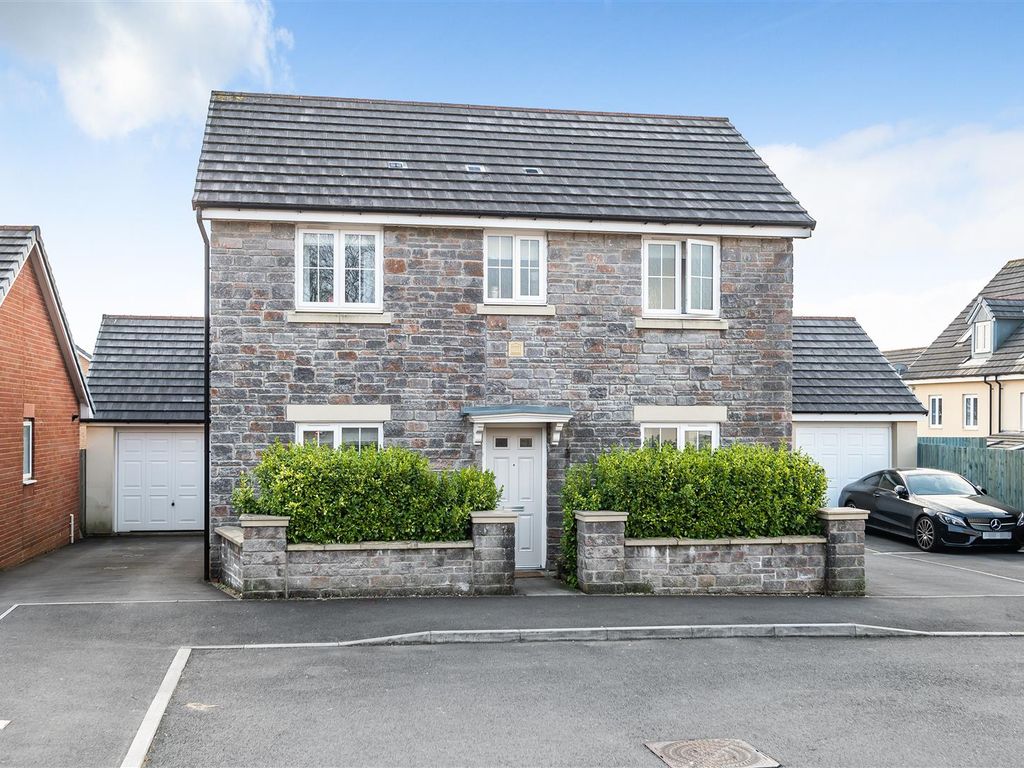 3 bed detached house for sale in Beauchamp Walk, Gorseinon, Swansea SA4 Zoopla