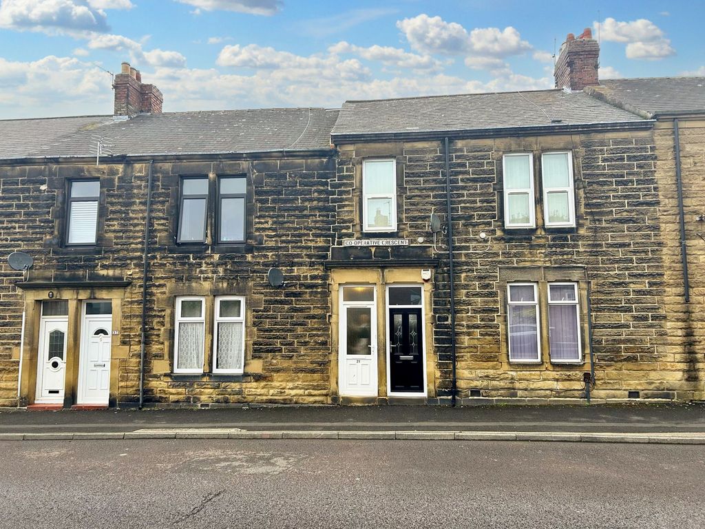 3 bed flat for sale in Cooperative Crescent, Felling, Gateshead NE10, £