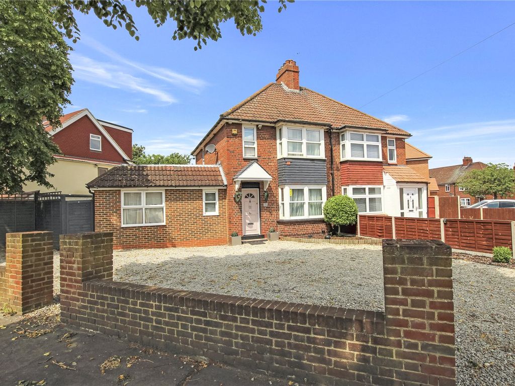 4 bed semidetached house for sale in Charlton Park Lane, Charlton
