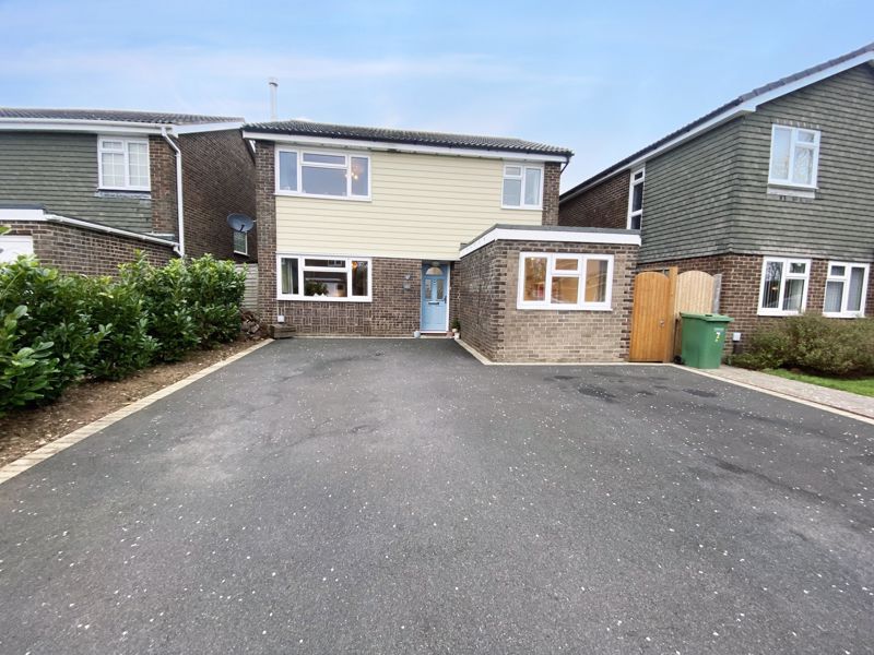 4 bed detached house for sale in Derwent Close, Stubbington, Fareham