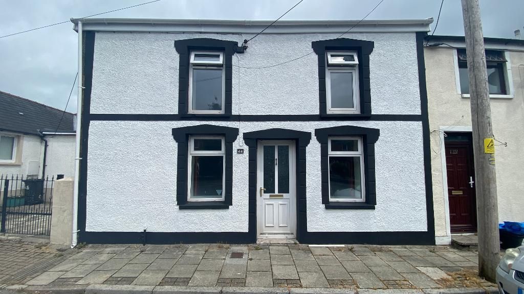 2 bed end terrace house to rent in Barracks Row, Dowlais, Merthyr