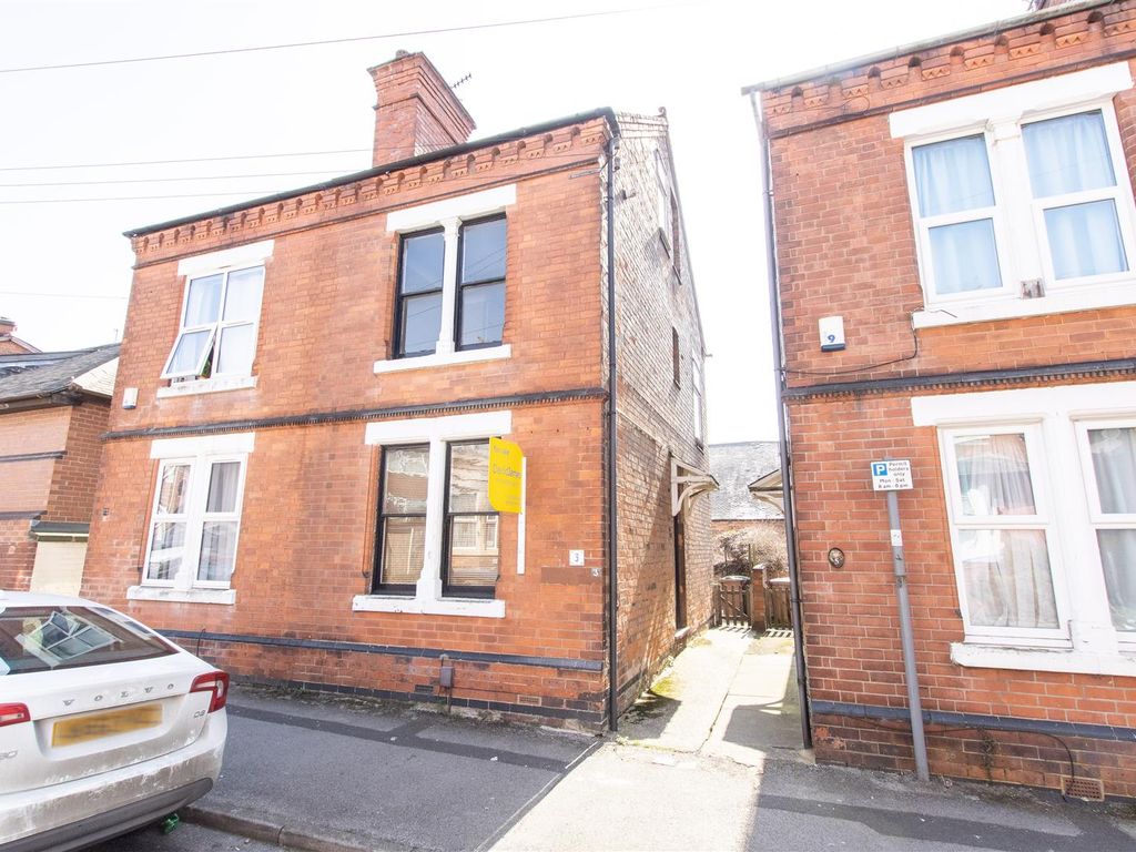 4 bed end terrace house for sale in Daybrook Street, Sherwood
