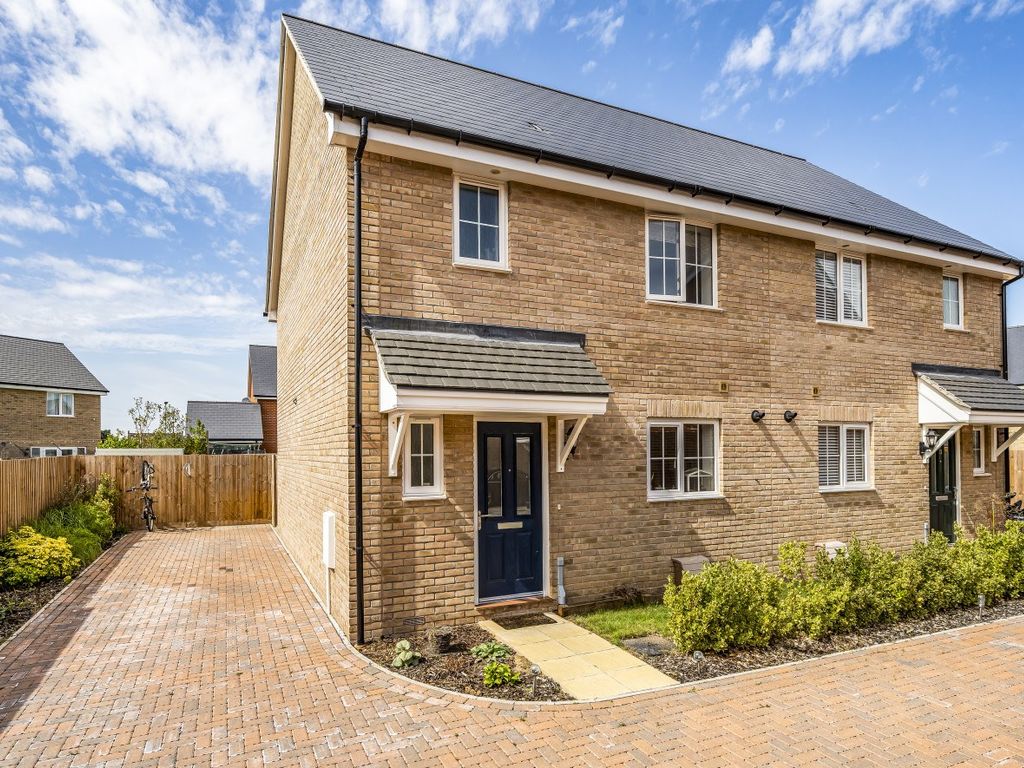 3 bed semidetached house for sale in Thornapple View, Red Lodge, Bury