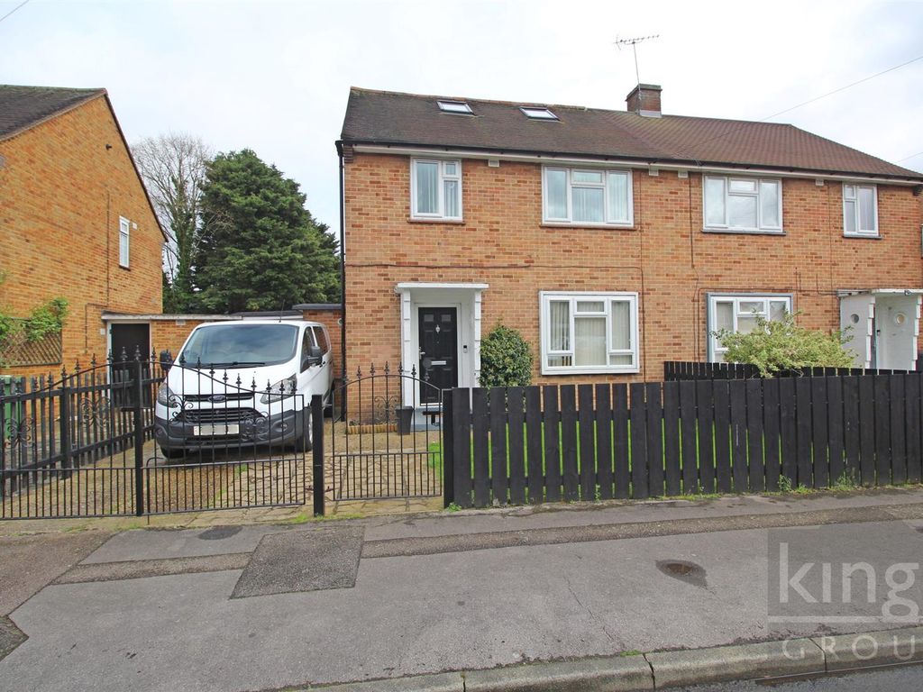 4 bed semidetached house for sale in Leven Drive, Cheshunt, Waltham