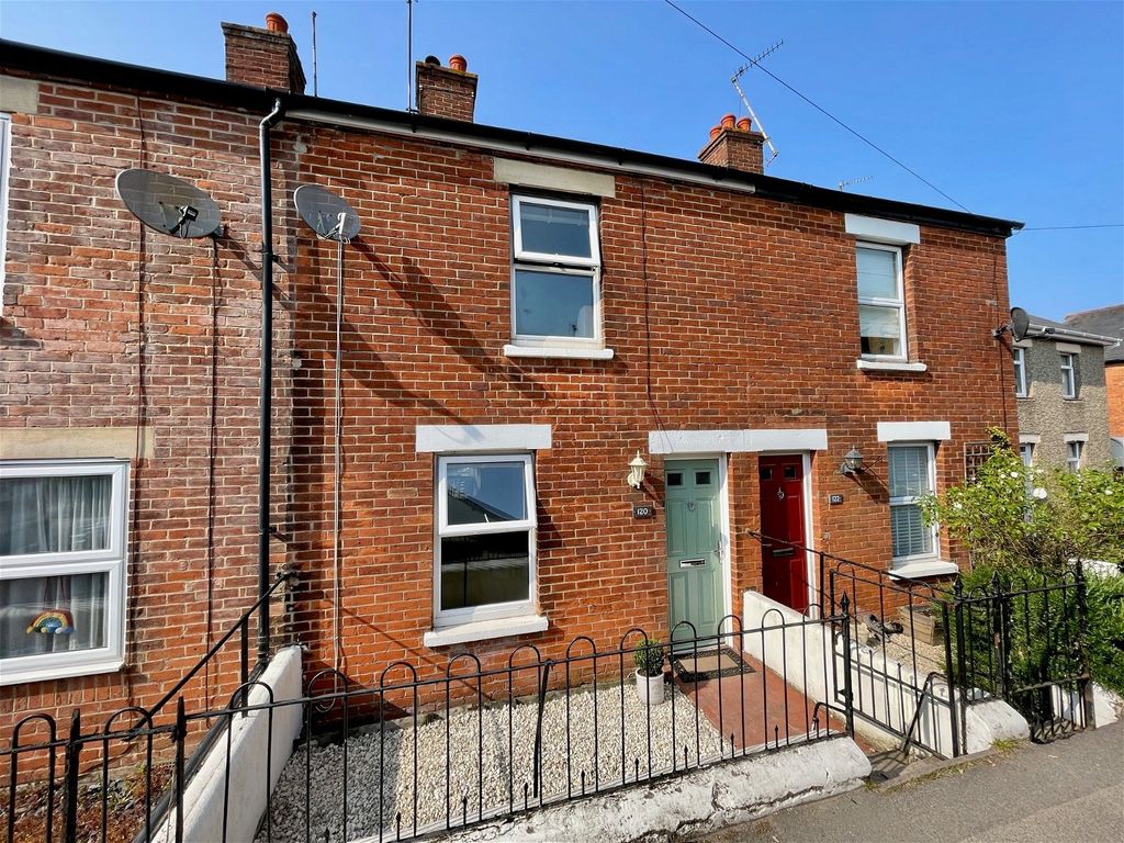 2 bed terraced house for sale in Kings Road, Newbury RG14 Zoopla