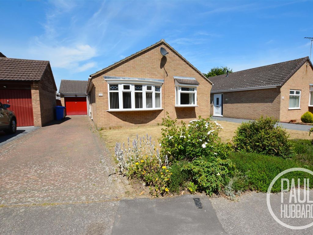2 bed detached bungalow for sale in Dunston Drive, Oulton Broad, Suffolk NR32 Zoopla
