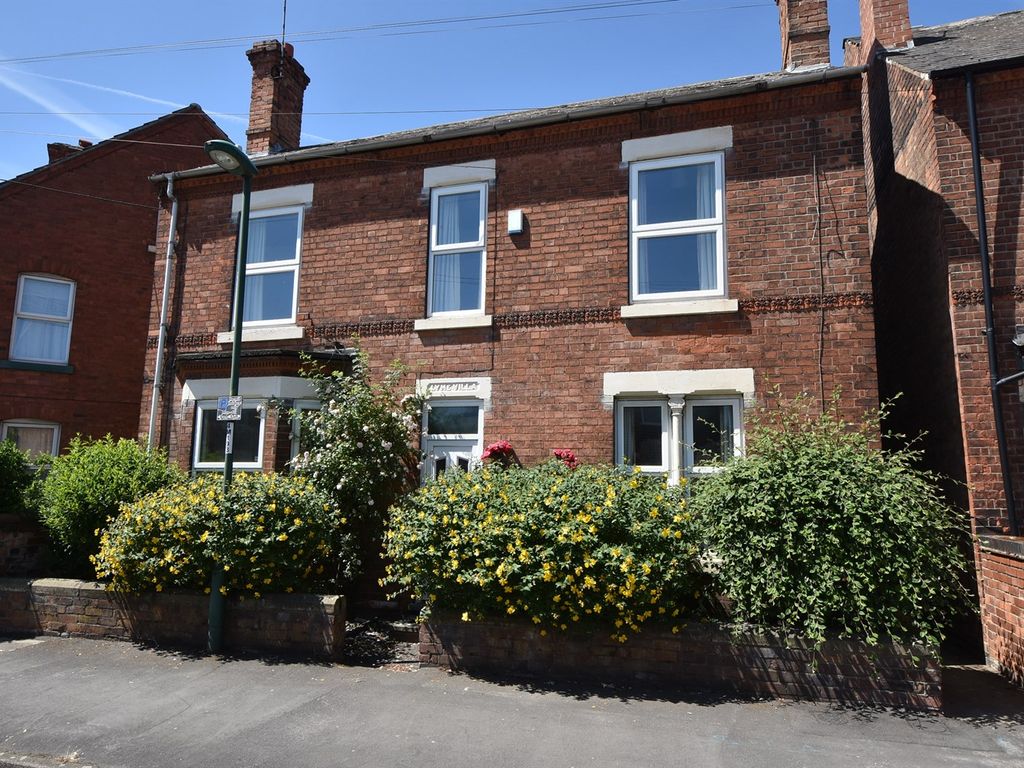 2 bed detached house for sale in Montpelier Road, Dunkirk NG7 Zoopla