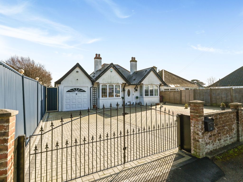 4 bed detached bungalow for sale in Woodland Road, Selsey, Chichester