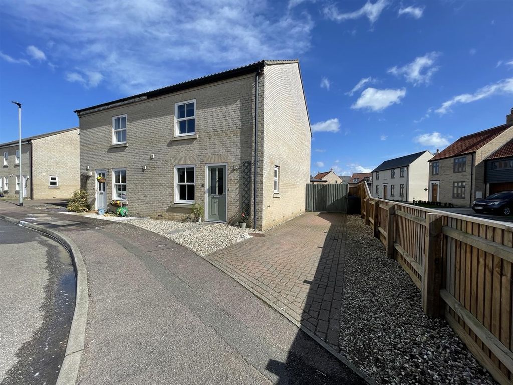 3 bed semidetached house for sale in Sennitt Way, Stretham, Ely CB6