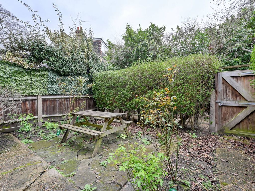 2 bed flat for sale in Southfield Road, Chiswick, London W4 Zoopla