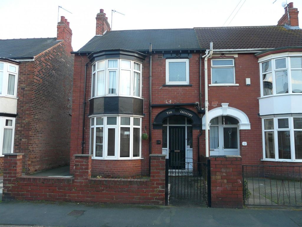 3 bed semidetached house to rent in Watt Street, Hull HU9, £825 pcm