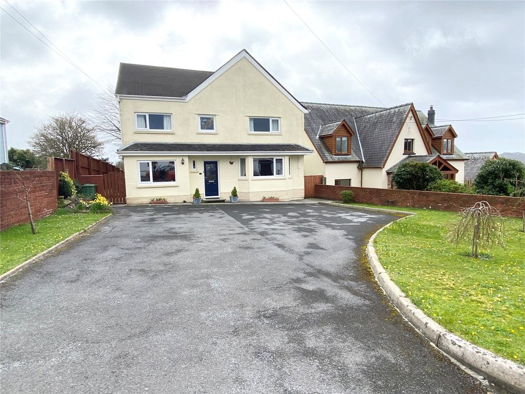4 bed detached house for sale in Lon Hir, Carmarthen, Carmarthenshire