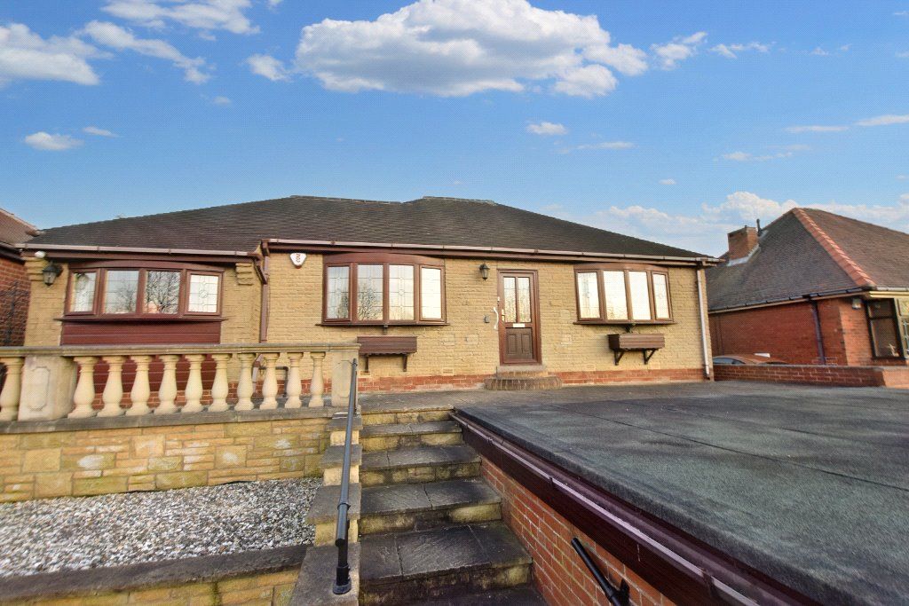 2 bed bungalow for sale in Denby Dale Road, Calder Grove, Wakefield