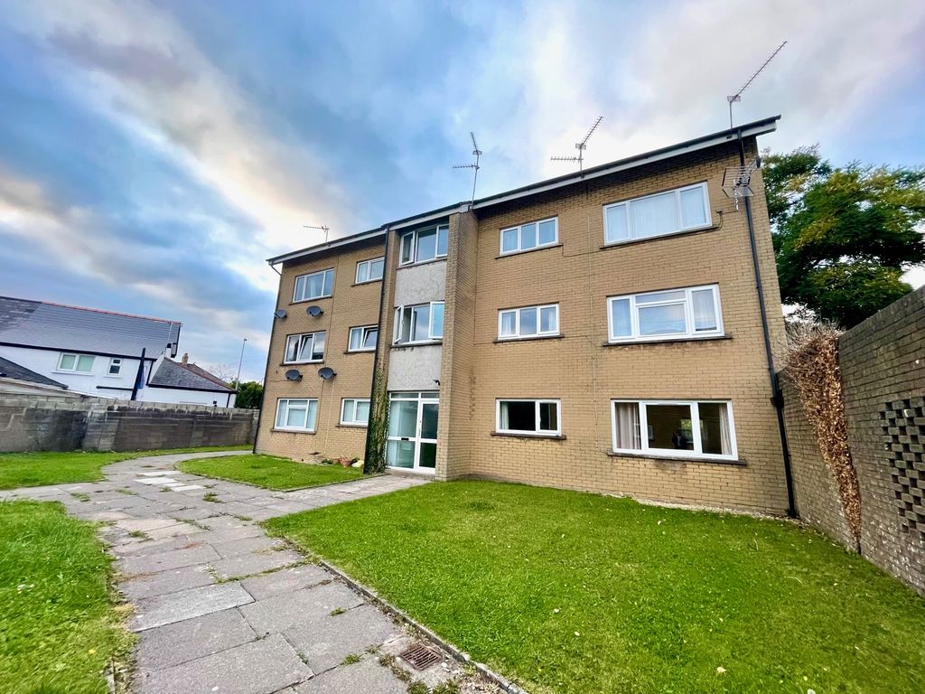 2 bed flat to rent in Trewartha Court, Whitchurch, Cardiff CF14 Zoopla