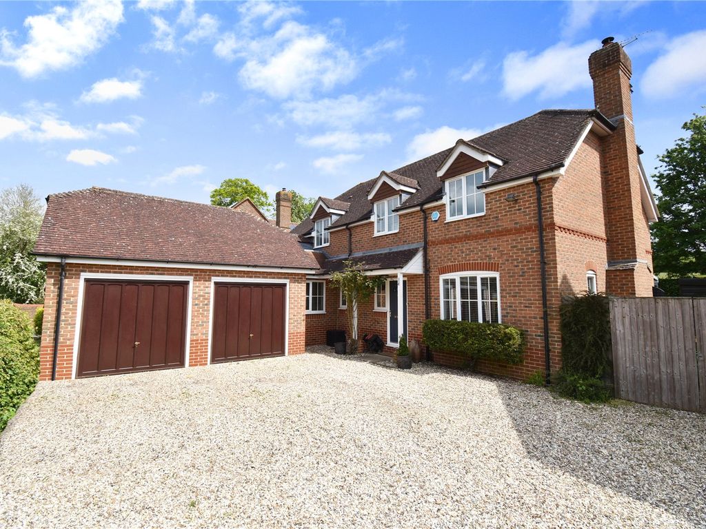 4 bed detached house to rent in Yew Tree Stables, Compton, Newbury