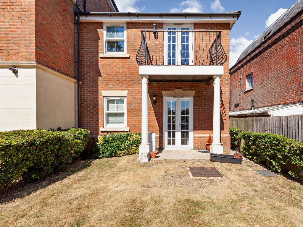 Kensington Place, Priests Lane, Brentwood CM15  