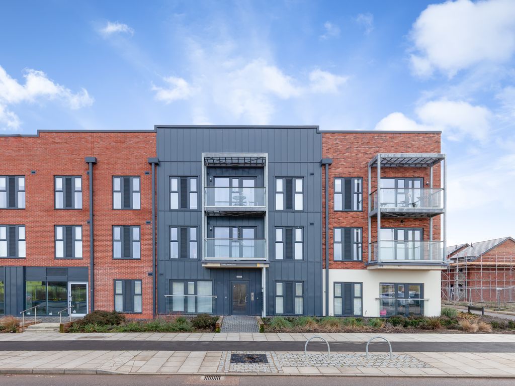 Studio to rent in Graven Hill Road, Ambrosden, Bicester OX25, £950 pcm