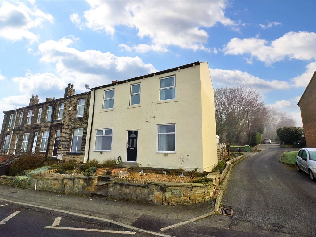 4 bed terraced house for sale in Heckmondwike Road, Dewsbury, Wakefield