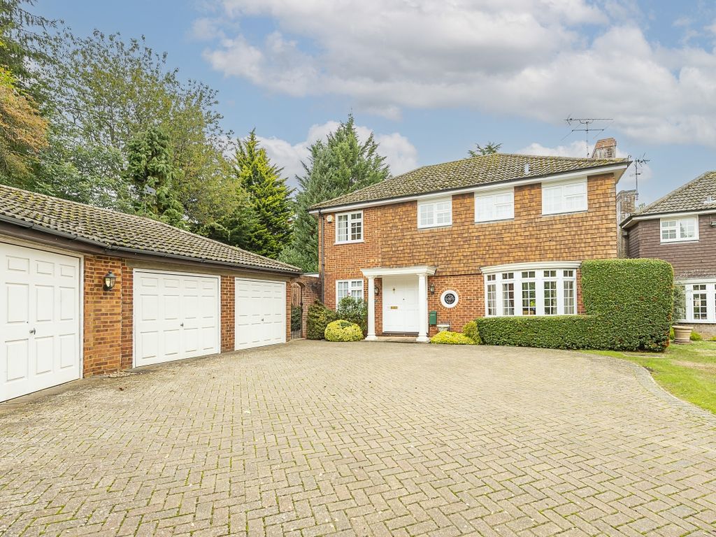 4 bed detached house to rent in Burton Close, Wheathampstead, St.Albans