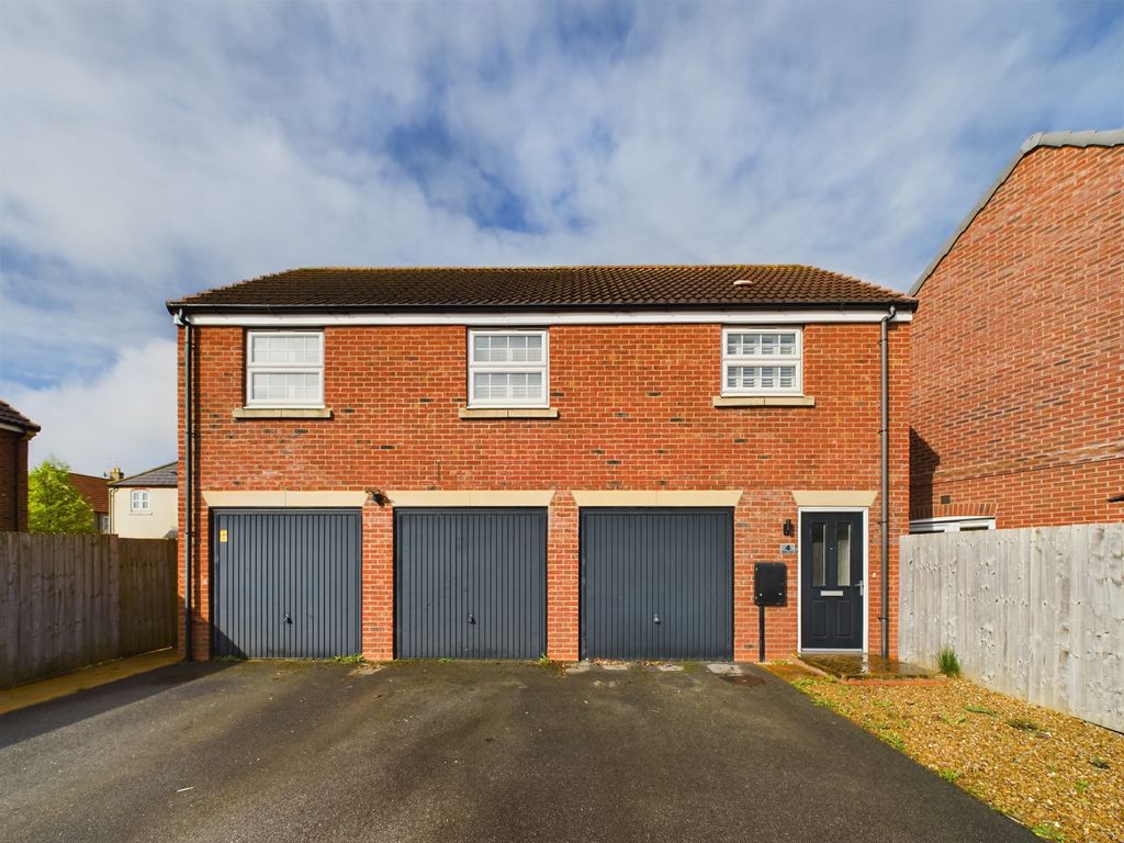 1 bed flat to rent in Abbey Lane, Kingswood HU7, £695 pcm Zoopla