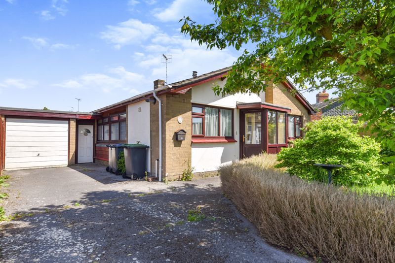 2 bed detached bungalow for sale in Charlesworth Gardens, Waterlooville