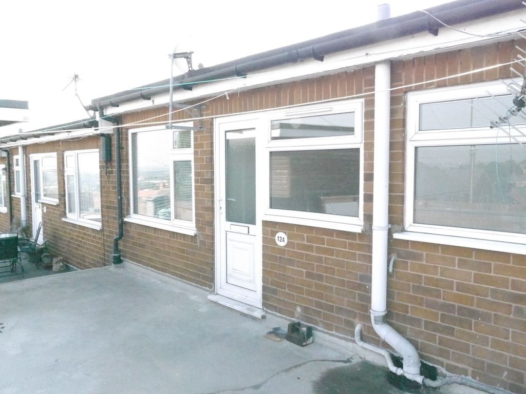 2 bed flat to rent in Hurst Road, Coseley WV14 Zoopla