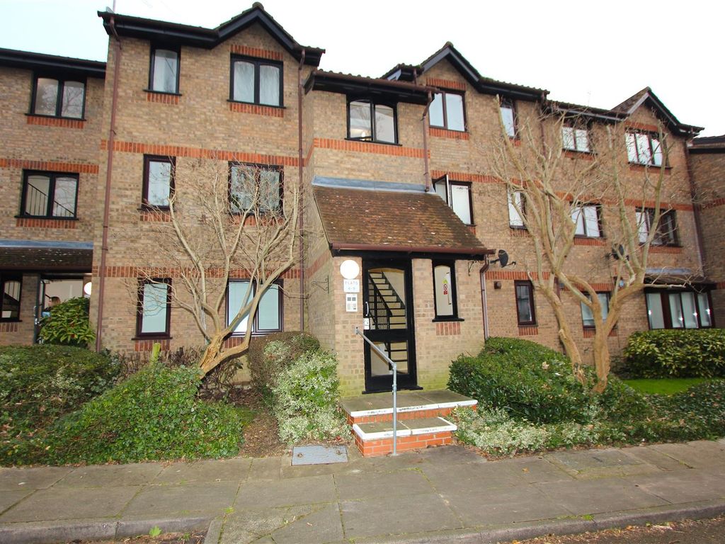 1 bed flat to rent in Isabella Close, Southgate N14 Zoopla