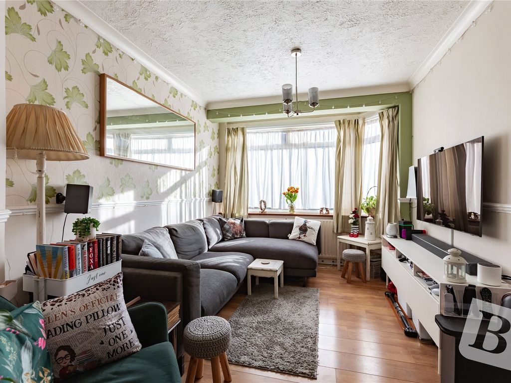 3 bed terraced house for sale in Hawthorn Avenue, Rainham RM13, £