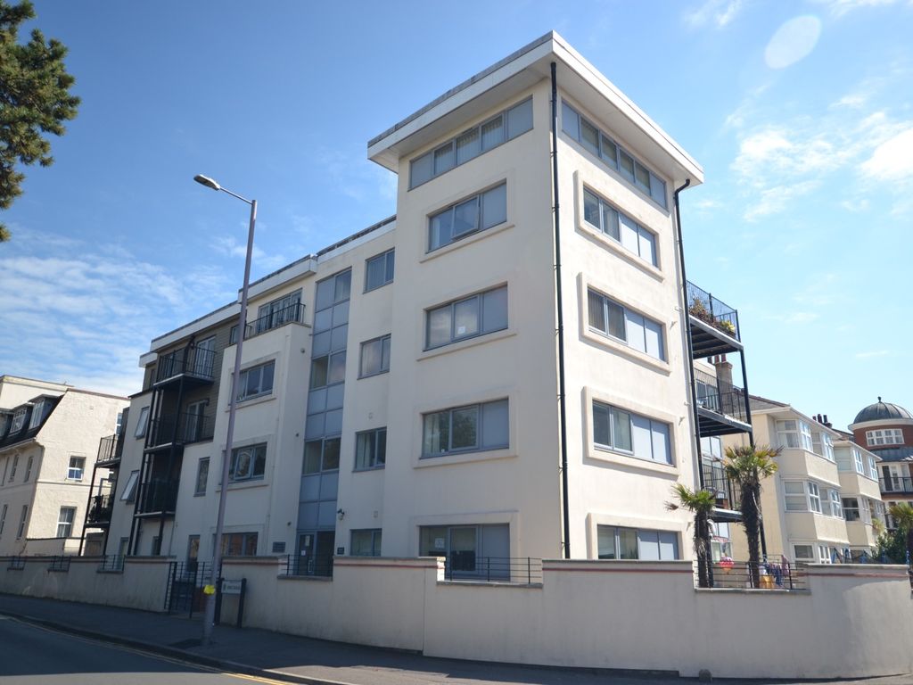 2 bed flat to rent in Owls Road, Bournemouth BH5, £1,050 pcm