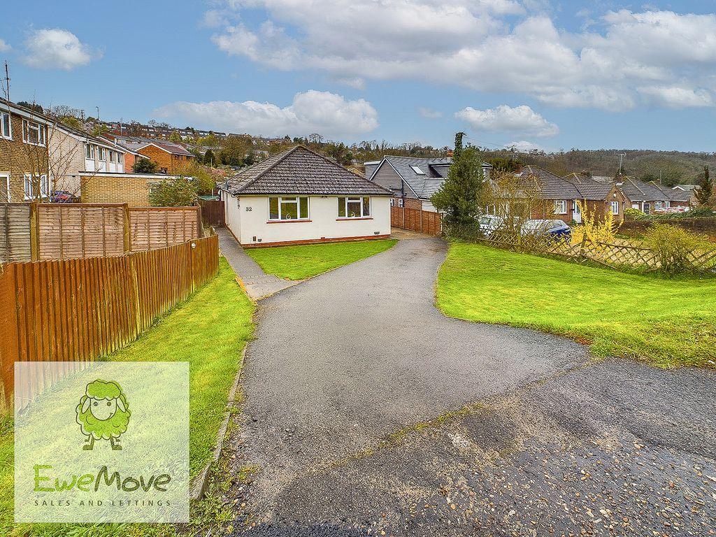 3 bed detached bungalow for sale in Boxley Road, Walderslade, Chatham