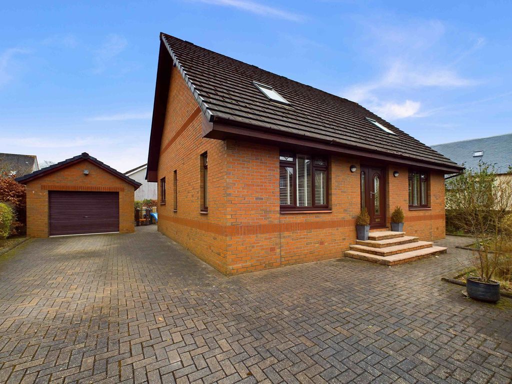 3 bed villa for sale in Douglas Street, Carluke ML8, £284,995 Zoopla