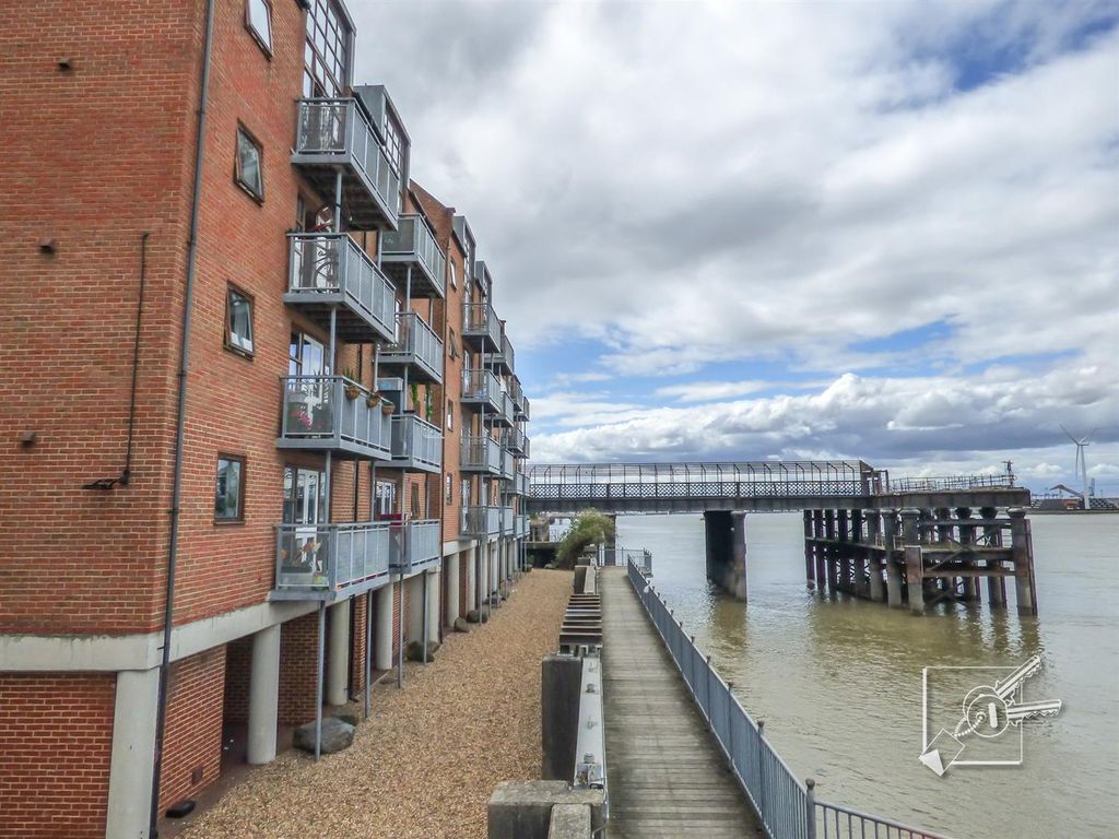 2 bed flat for sale in West Street, Gravesend DA11 Zoopla