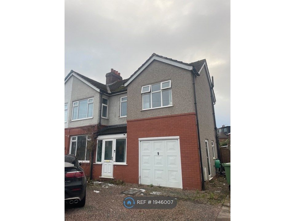 4 bed semidetached house to rent in Brookside Avenue, Poynton