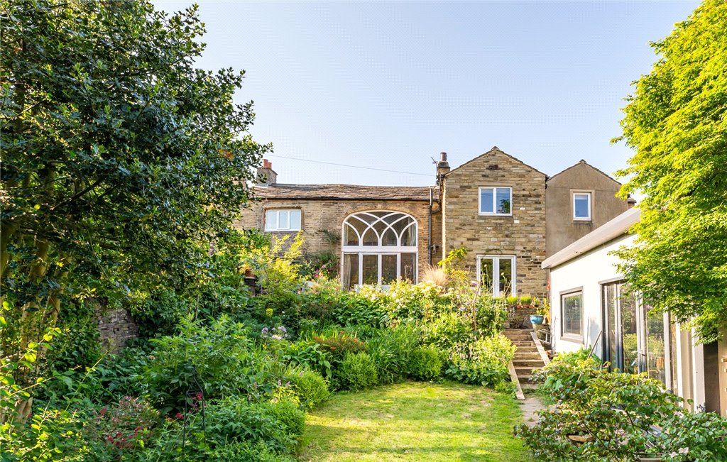 5 bed detached house for sale in Emm Lane, Bradford, West Yorkshire BD9