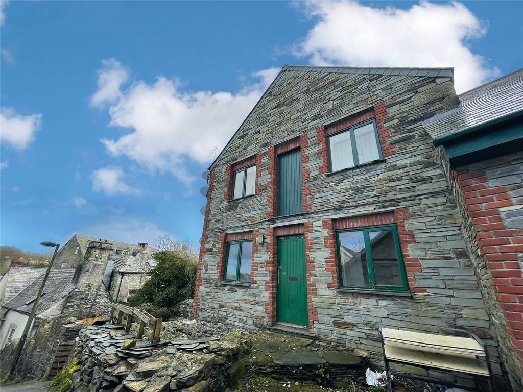 2 bed flat for sale in Chapel Street, Camelford PL32 Zoopla