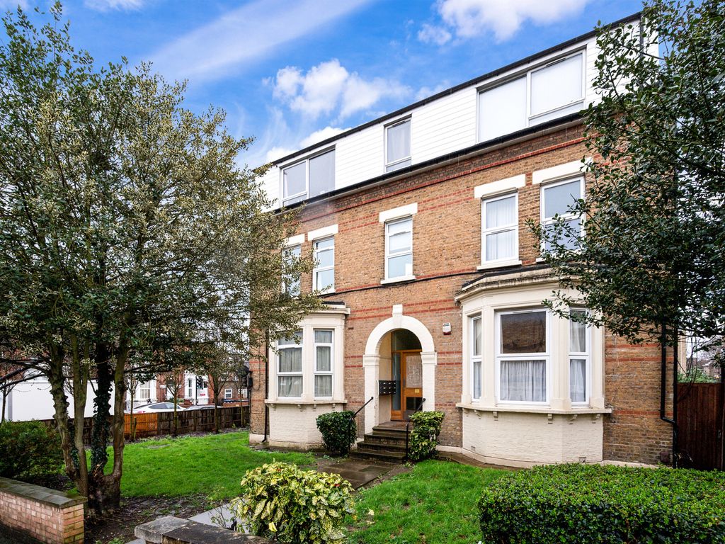 2 bed flat to rent in Edge Hill, Wimbledon SW19, £2,150 pcm Zoopla