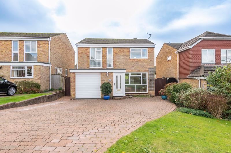 4 Bed Detached House For Sale In Lashbrooks Road Uckfield Tn22 £