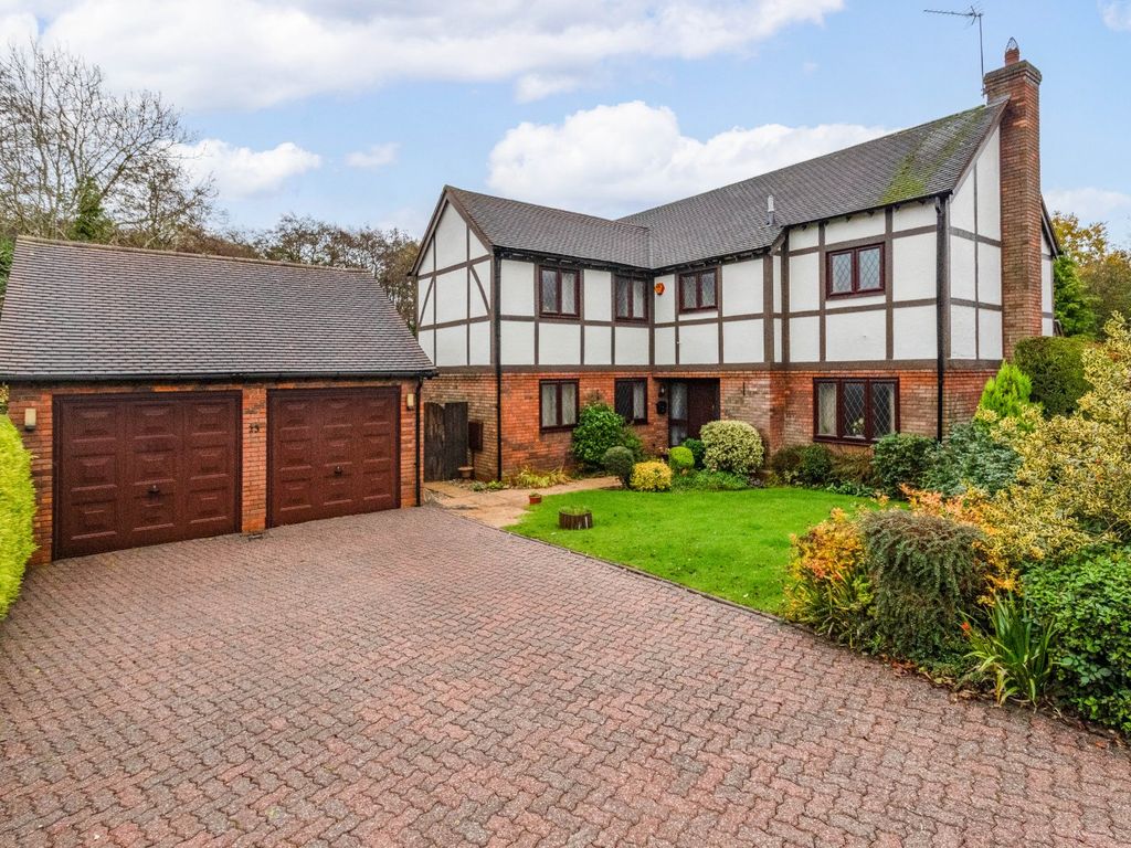 5 bed detached house for sale in Hither Green Lane, Bordesley, Redditch