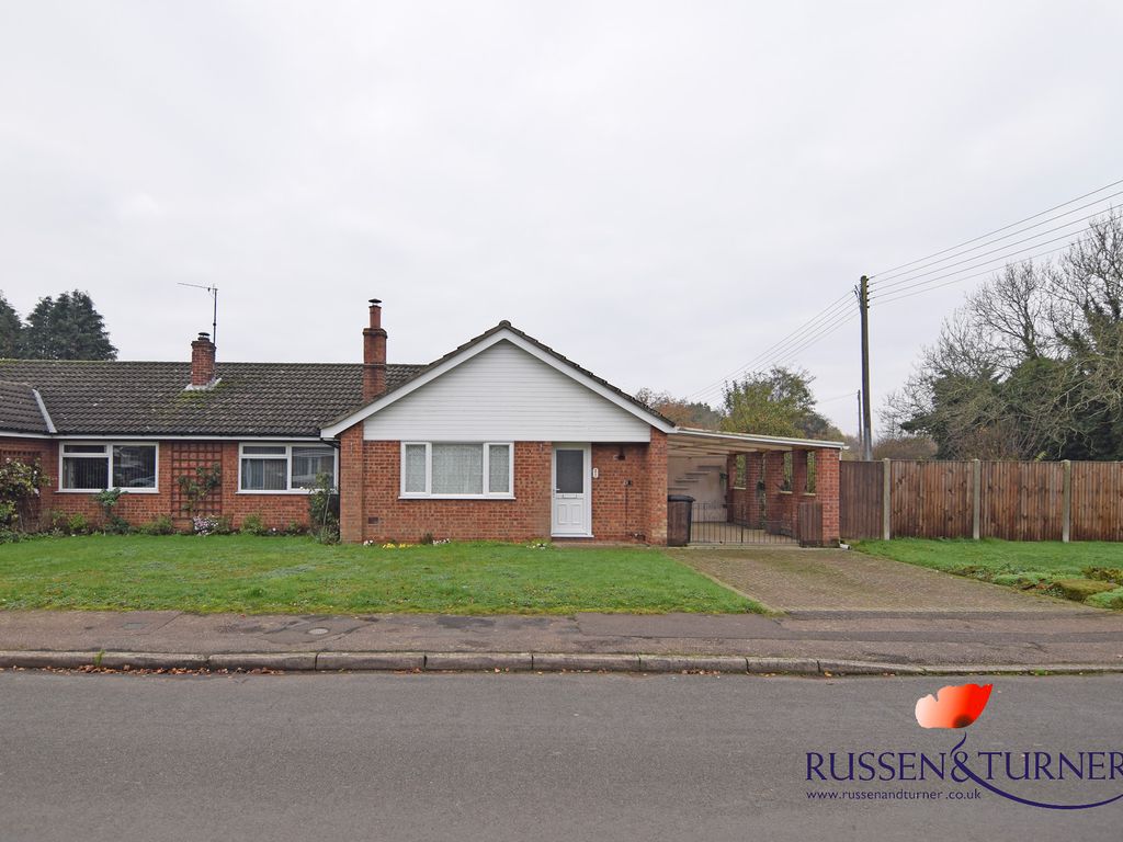 2 bed semidetached bungalow for sale in The Grove, Grimston, King's