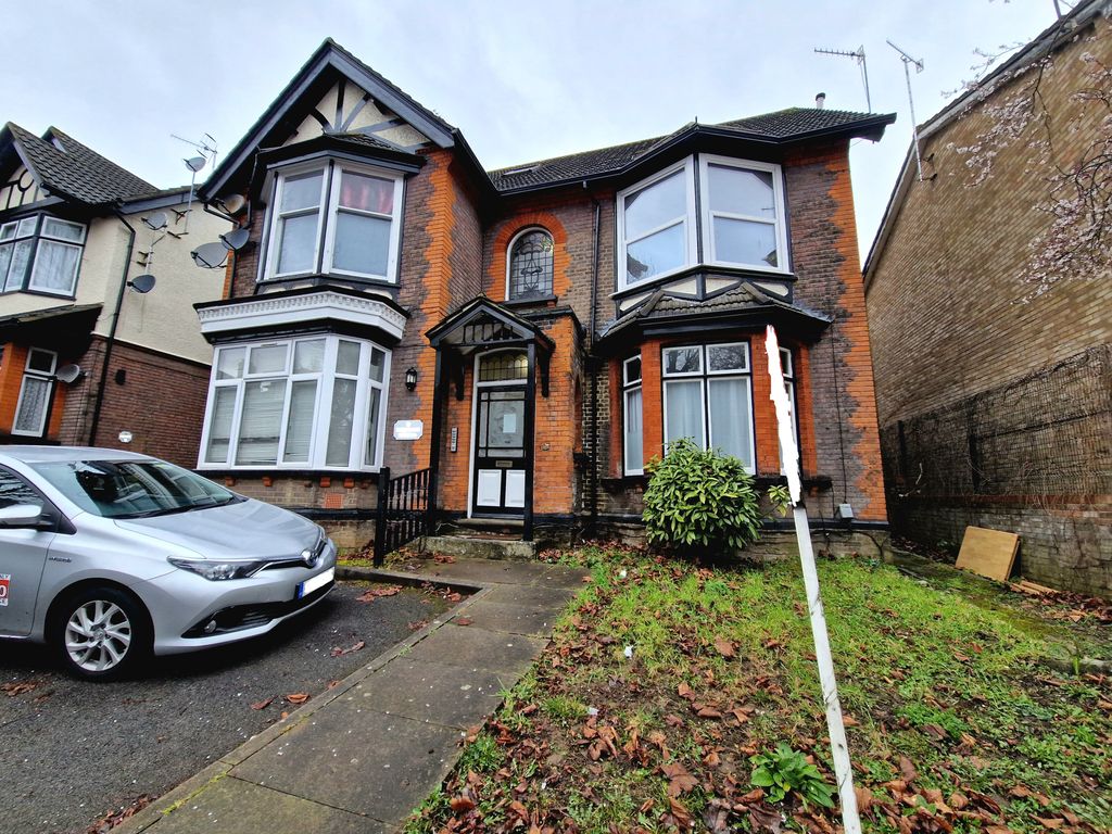1 bed flat to rent in Studley Road, Luton LU3 Zoopla