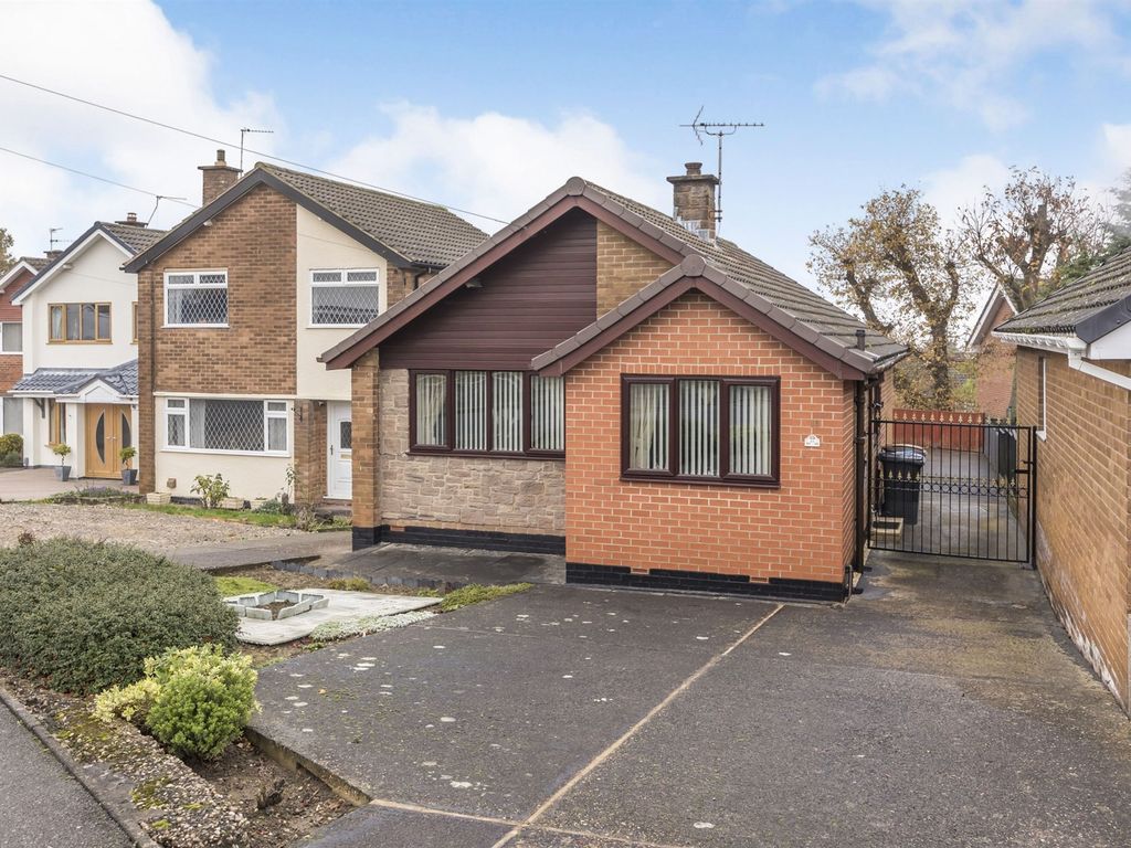 2 bed detached bungalow for sale in Oakham Way, Ilkeston DE7 Zoopla