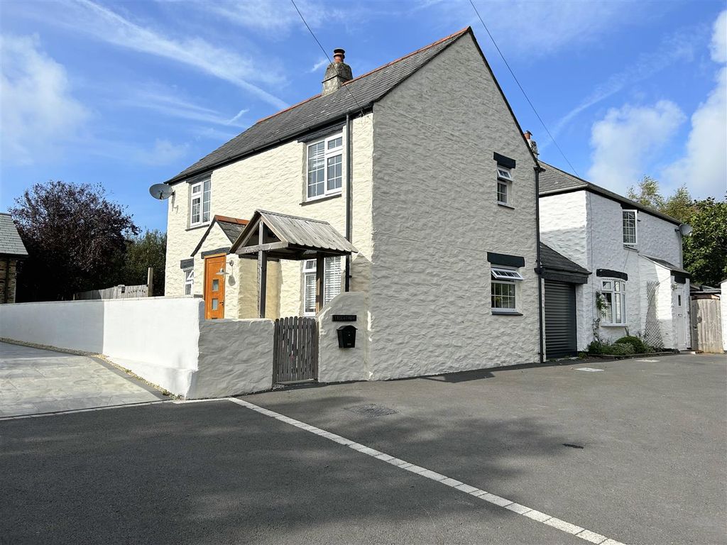 3 bed linkdetached house for sale in Mill Road, Bolingey, Perranporth