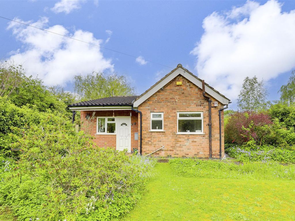 3 bed detached bungalow for sale in Papplewick Lane, Hucknall