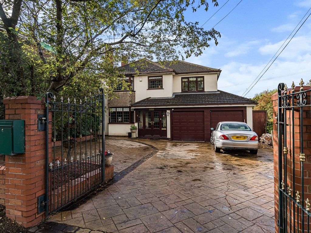 4 bed detached house for sale in Himley Road, Gornal Wood, Dudley DY3