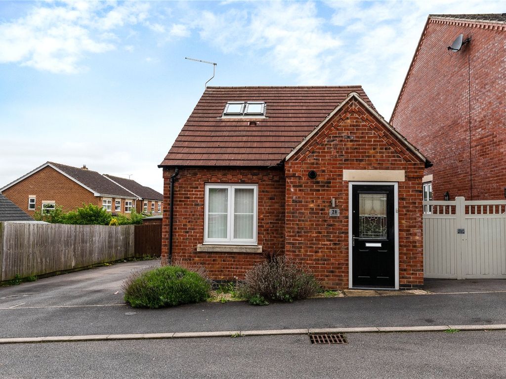 2 bed bungalow for sale in Thornton Way, Belper, Derbyshire DE56, £