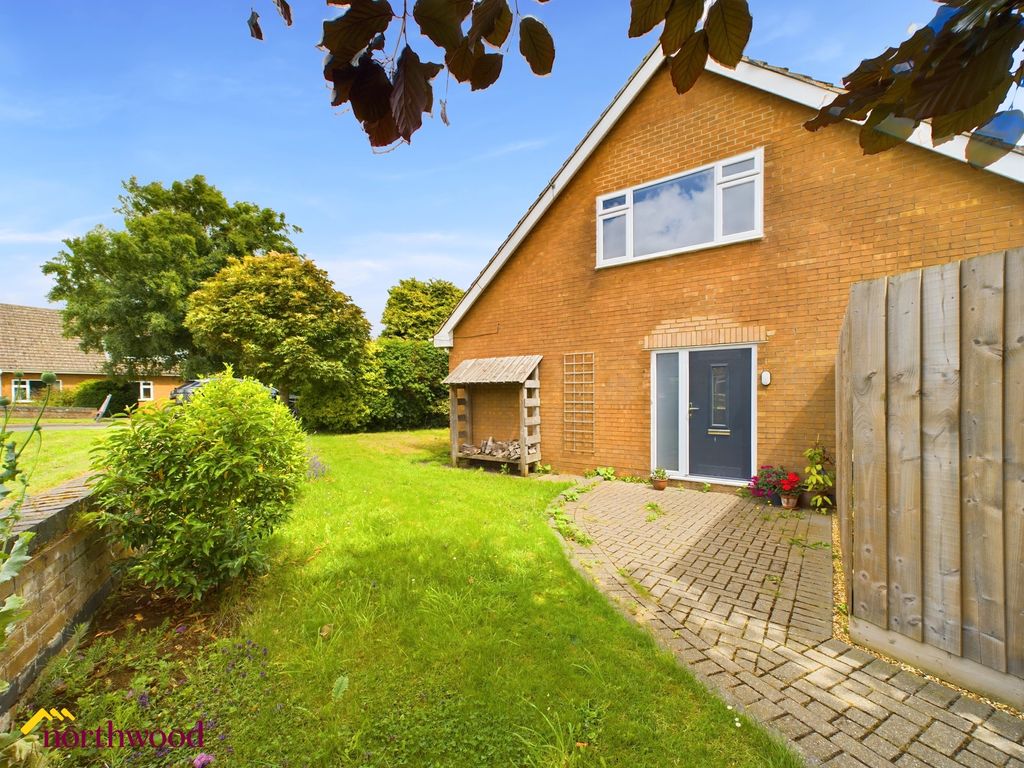 3 bed semidetached house for sale in Appletree Road, Chipping Warden