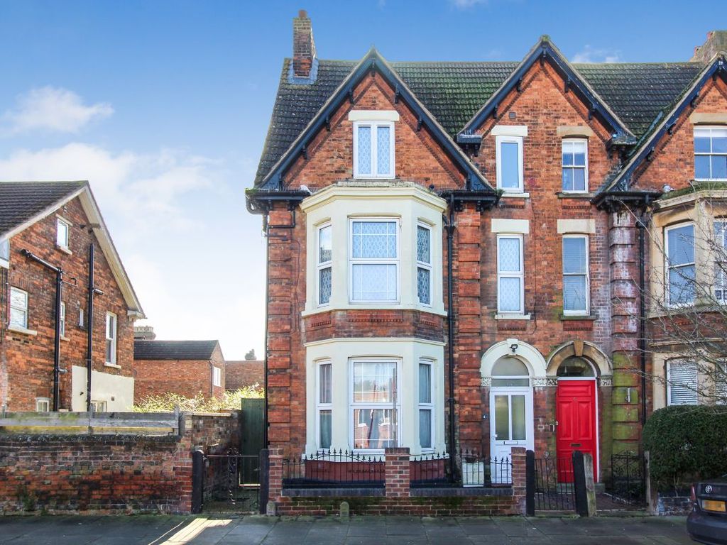 Room to rent in Milton Road, Bedford MK40 Zoopla