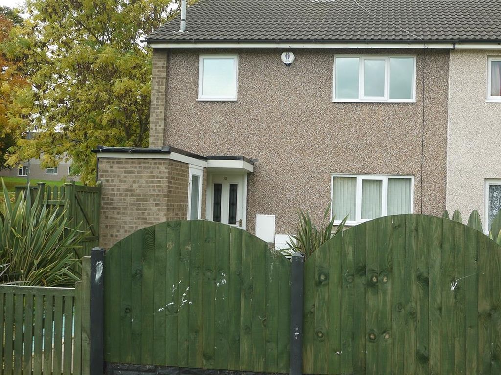 3 bed semidetached house to rent in Broadgorse Close, Chesterfield S40